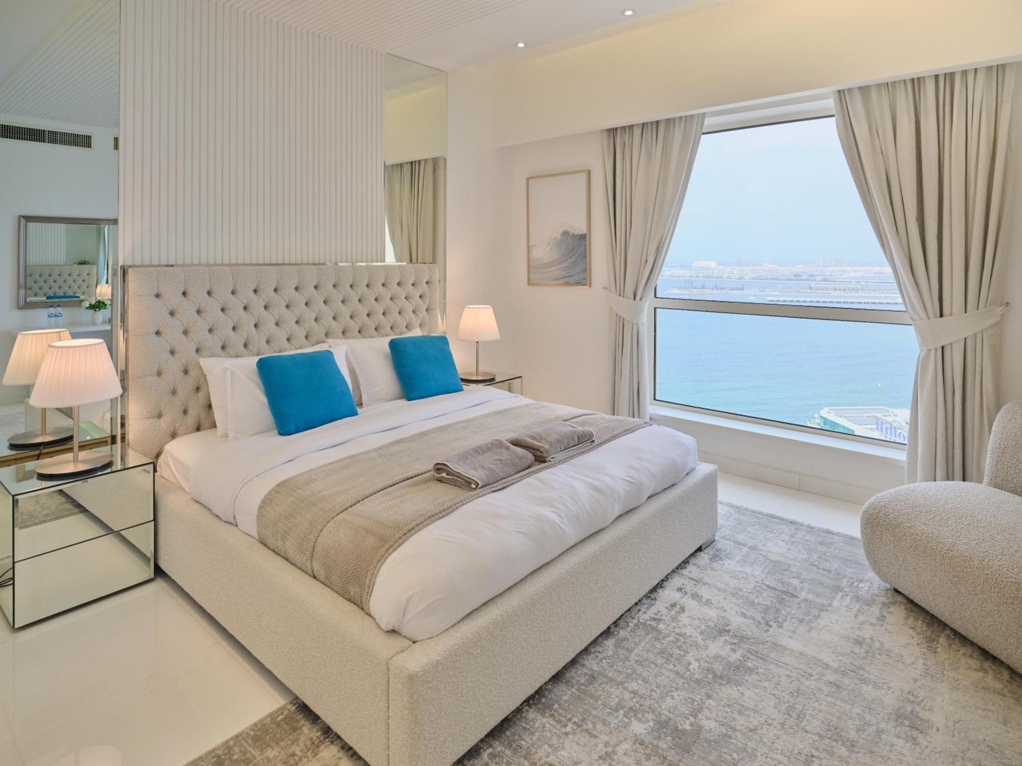 Jbr Beachfront Luxe Sea Facing Appartement Dubai