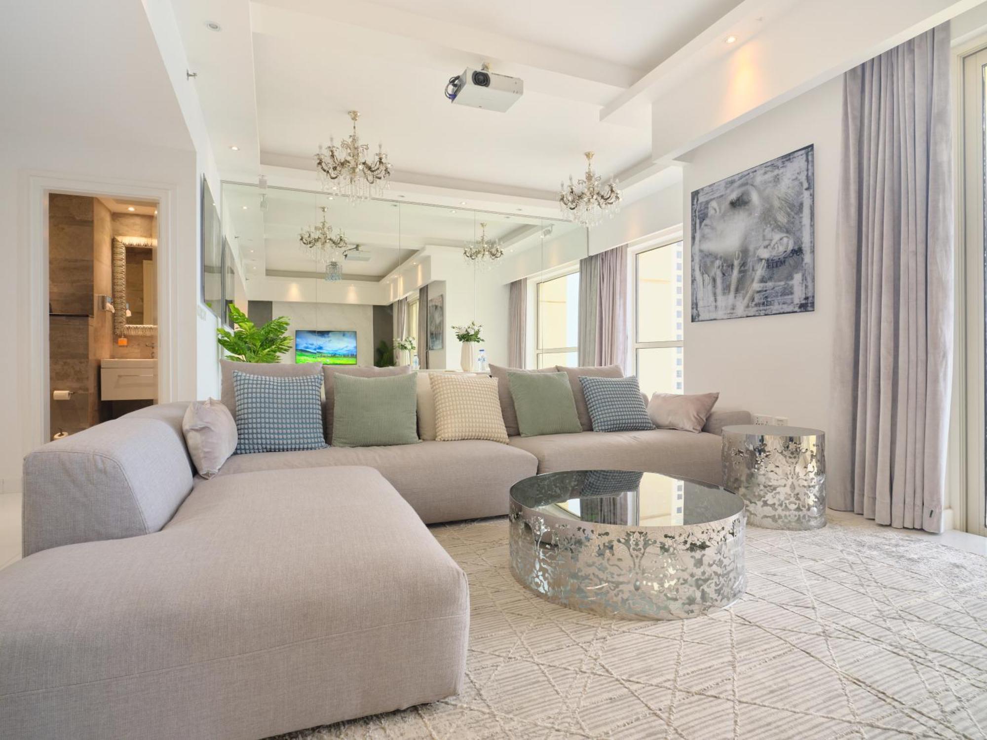 Jbr Beachfront Luxe Sea Facing Appartement Dubai